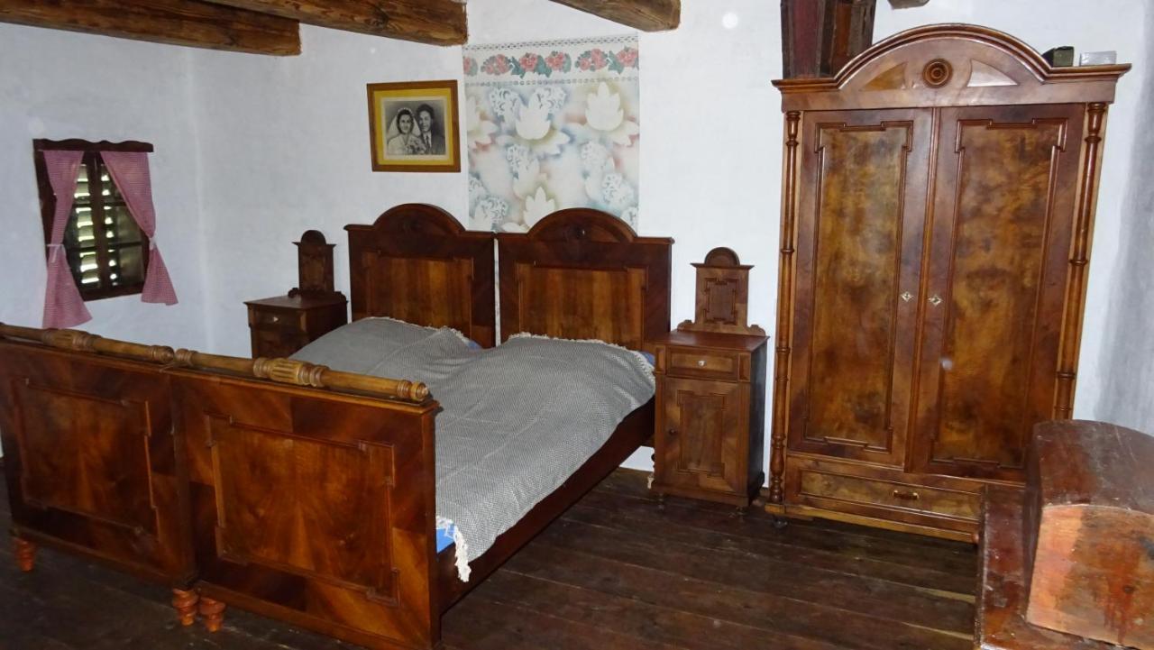 Homestay Kapl Ledinek Exteriör bild